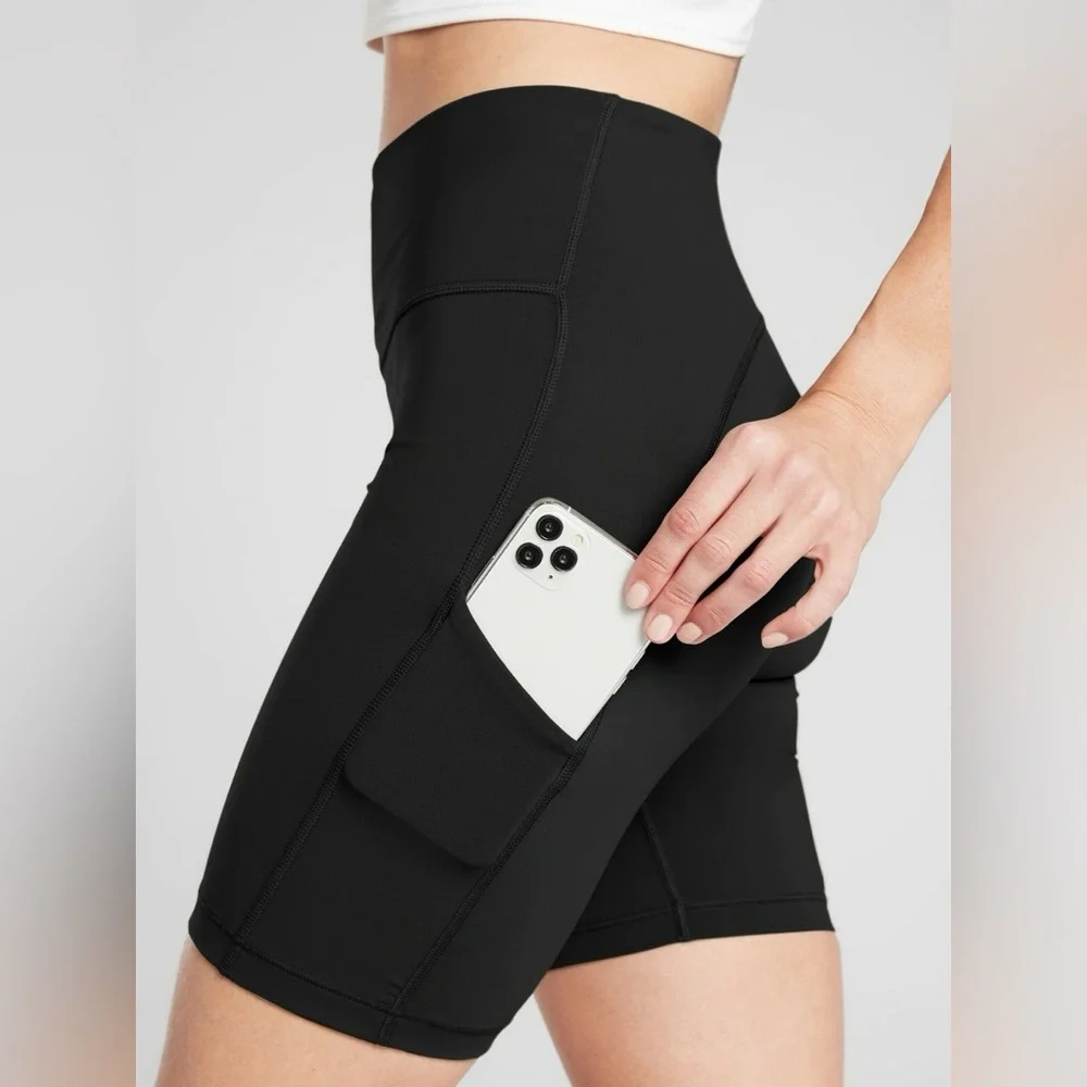 Athleta Black Ultimate Stash Pocket 7" Bike Short - Picture 2 of 7